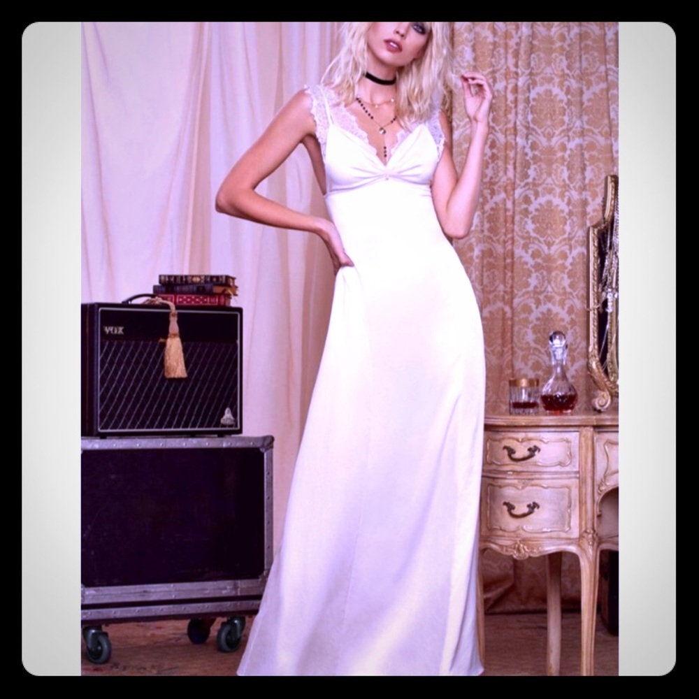 NWT Love, Courtney Roselsnd Ballroom Gown